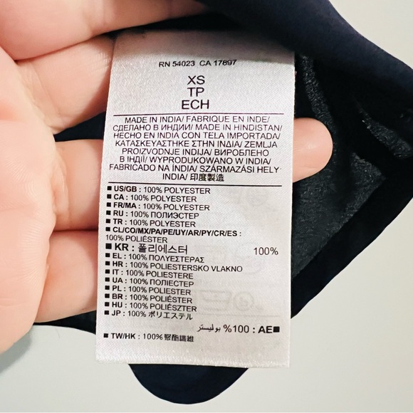 Banana Republic Sleeveless Blouse Extra Small Navy Blue Chic Business Casual Top - Picture 3 of 8